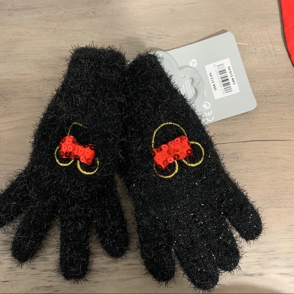 Girls Minnie Mouse gloves and Hair Bow Set - Picture 2 of 4